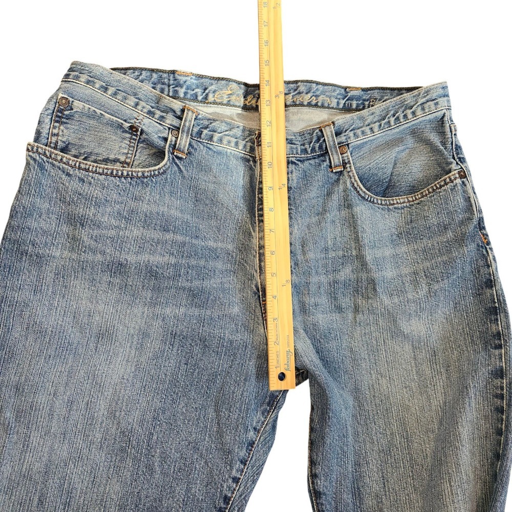 Eddie Bauer Men's Relaxed Fit Straight Leg Blue Medium Wash Denim Jeans 38x34 - Picture 5 of 9
